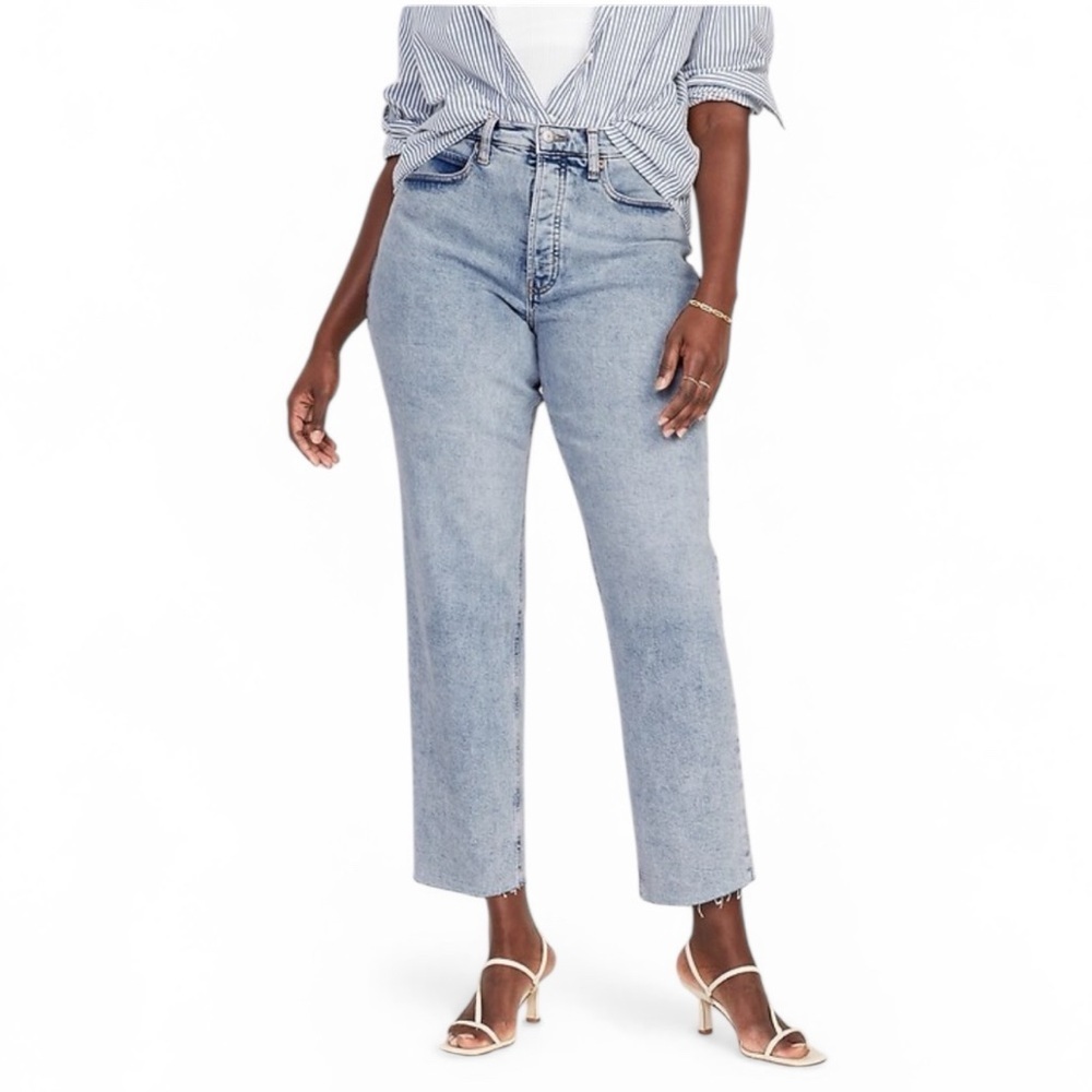 Old Navy High Rise Light Wash Summer Denim Raw Hem Button Fly Straight Leg Jean